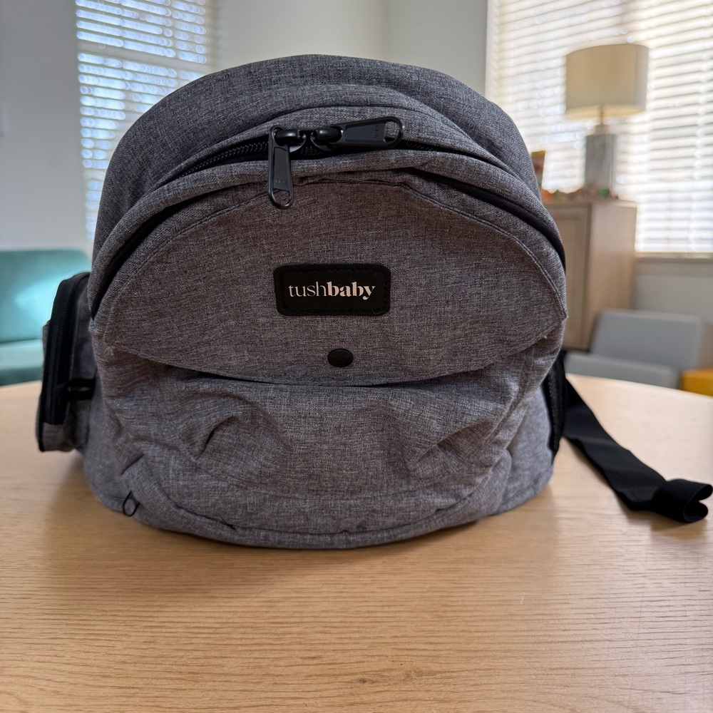 Tush Baby hip carrier Grey